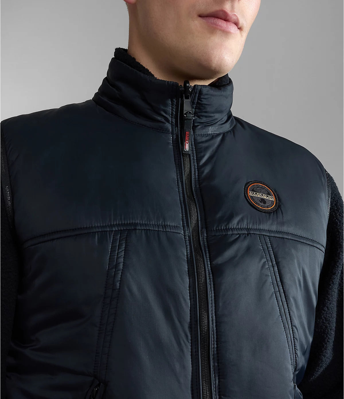 Napapijri Hubert Vest in Black