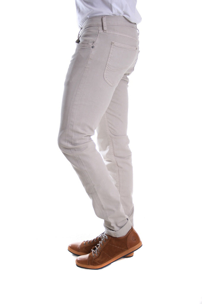 Lee Luke Slim Tapered Jeans in Chalk