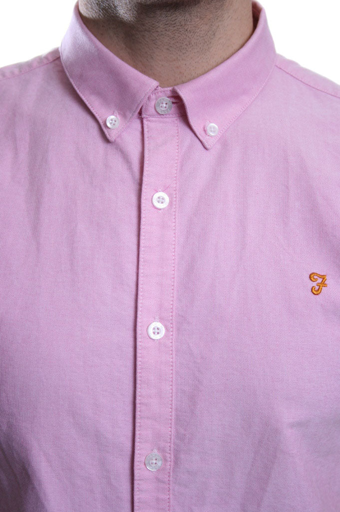 Farah Vintage Short Sleeved Brewer Shirt in Azealia Pink