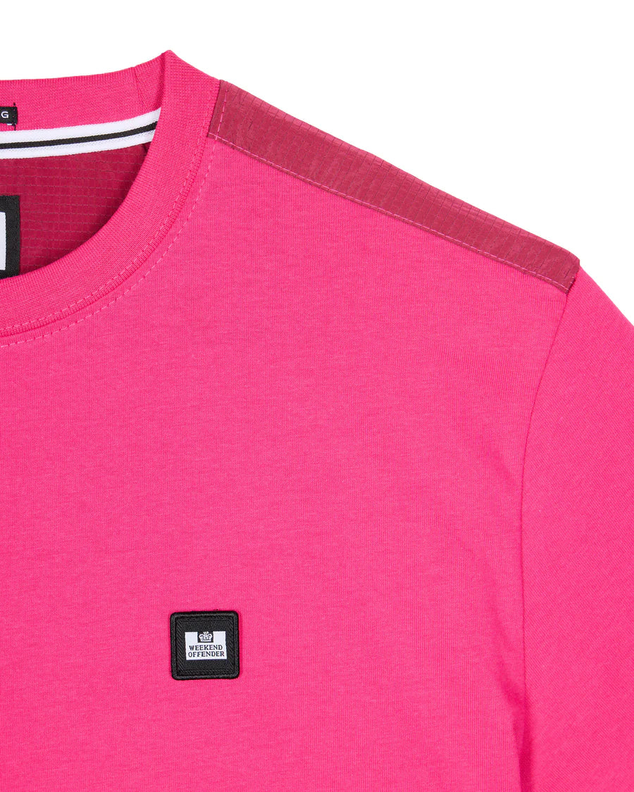 Weekend Offender Garcia T-Shirt in Magenta